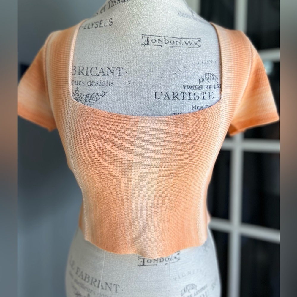 LE LIS Women Top Size Medium Lace up Back Shirt in shades of pastel orange
